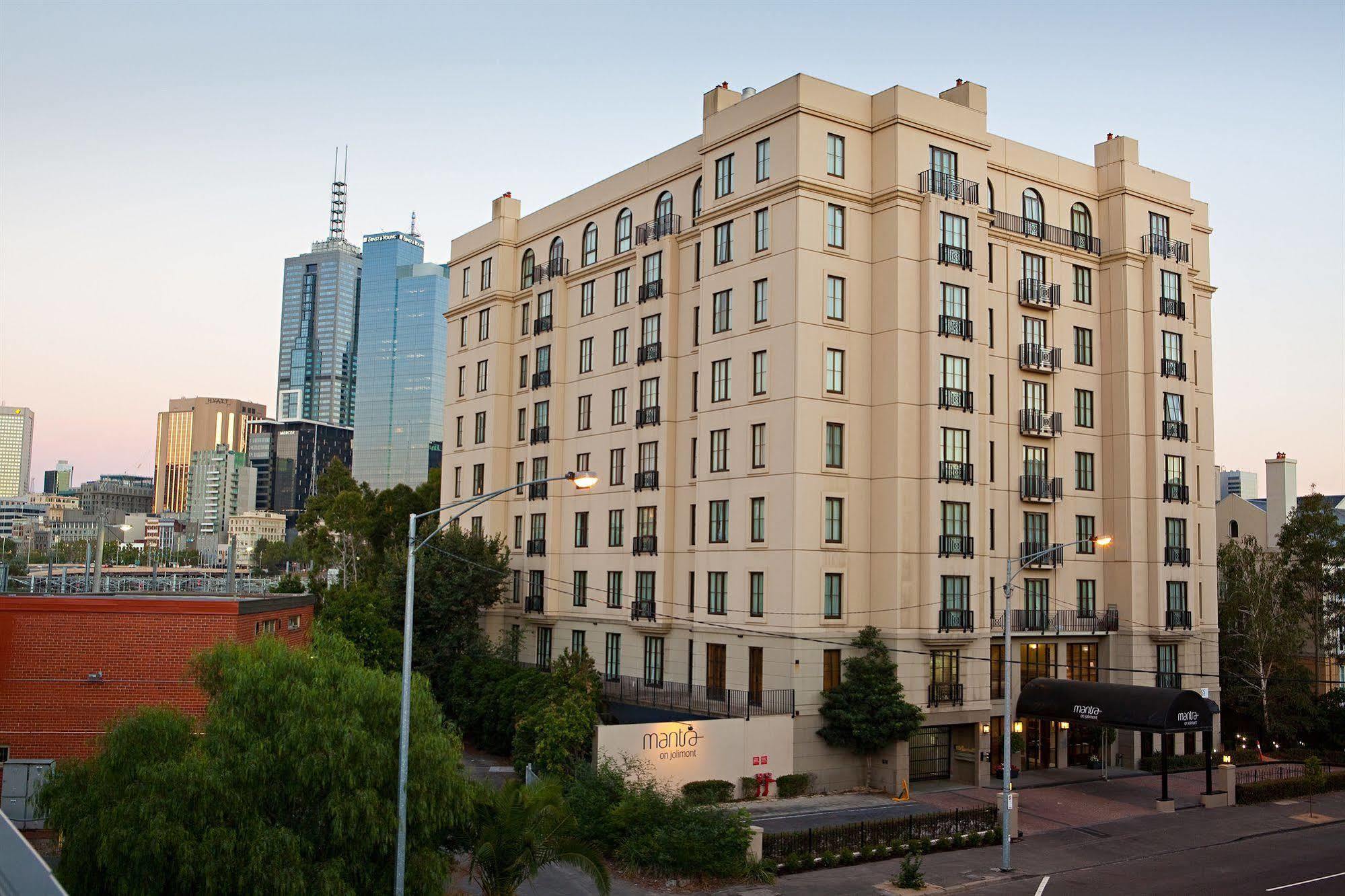 Апарт отель Mantra On Jolimont Мельбурн Экстерьер фото
